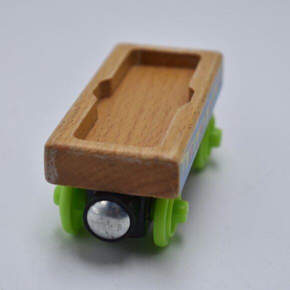 Thomas & Friends The Train Birthday Cake Cargo Wooden Magnet Car Flatbed GGG69 - Picture 4 of 6